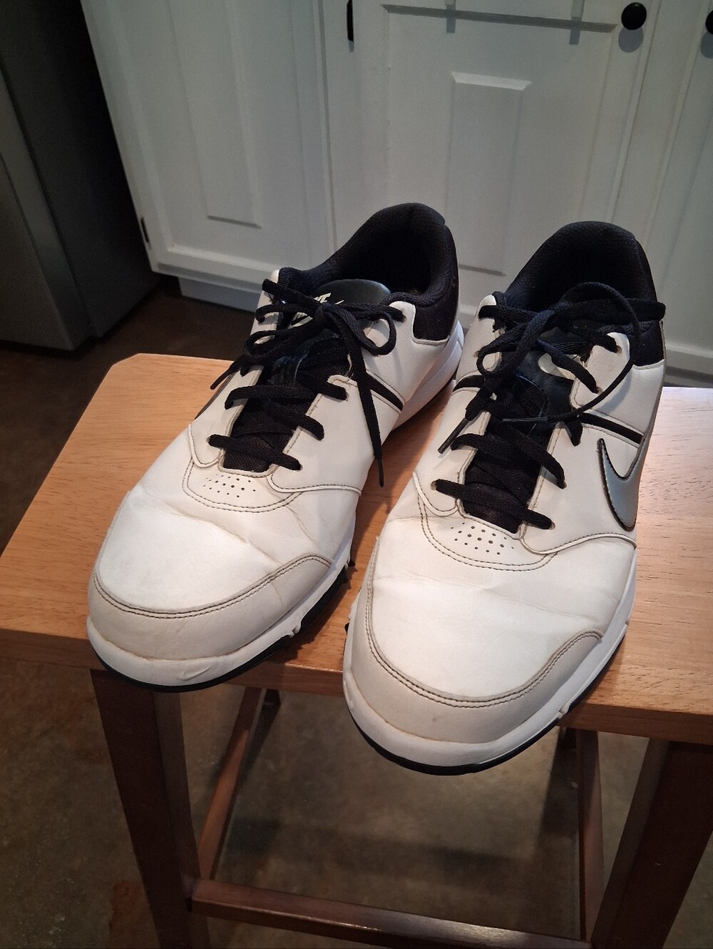 Nike Men’s White and Black Golf Sneakers